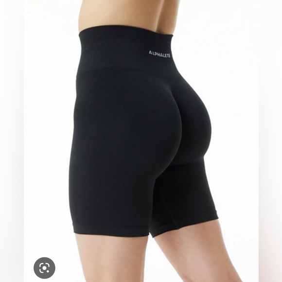 Alphalete Amplify Biker Shorts - Black - Picture 1 of 3